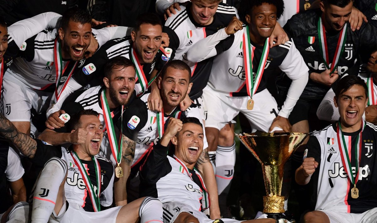 Cristiano Ronaldo (keskel) aitas Torino Juventusel võita kaheksanda Itaalia meistritiitli järjest. Juventus on üks neid tiime, kes soovib Meistrite liiga muutumist n-ö superliigaks.
