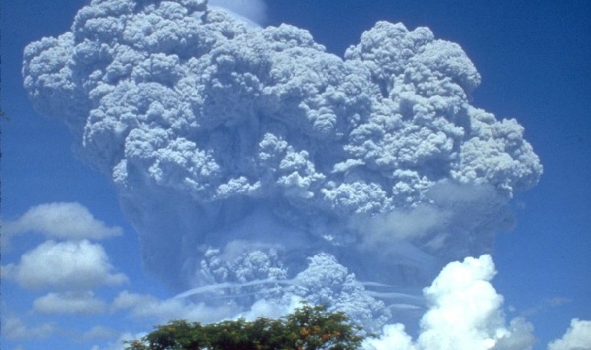 Laacher See vulkaani suurust ja võimsust arvatakse sarnaseks 1991. aastal pursanud Mount Pinatubole Filipiinidel. Toonane purse kujunes 20. sajandi suurimaks.