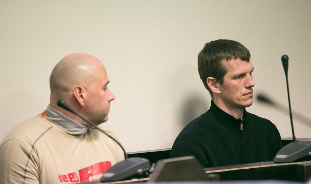 Peeter Pauneli (vasakul) ohvriks langes seitse vanainimest, kaaskohtualune Heikki Tiik aitas teda ühe varguse puhul.