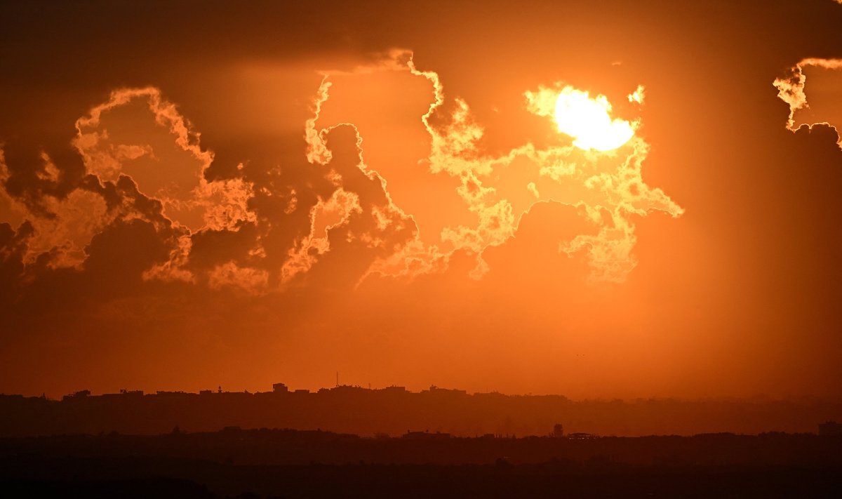 Päikesetõus Gaza kohal