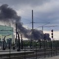 FOTOD ja VIDEO | Üle pealinna levib musta paksu suitsu. Kristiines süttis põlema sõiduauto