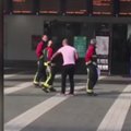 VIDEO: Mees teeb valeväljakutse, et paluda oma tuletõrjujast kallima kätt
