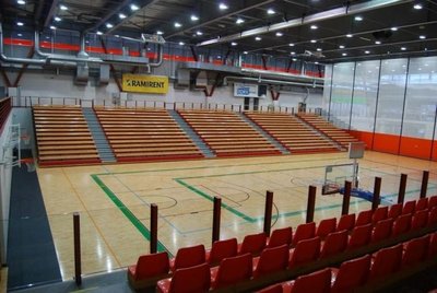 Pärnu Spordihalli suur saal (2/3), mille keskele pannakse Eesti meistrivõistluste jaoks üles poksiring.