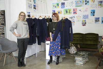 Lauljatar Lenna Kuurmaa ja Catwalki toimetaja Meisi Volt