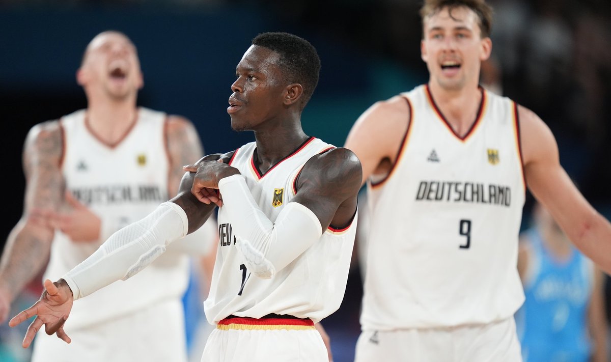 Dennis Schröder (keskel) ja Franz Wagner vedasid Saksamaa koondise kolmandat suurturniiri järjest poolfinaali.