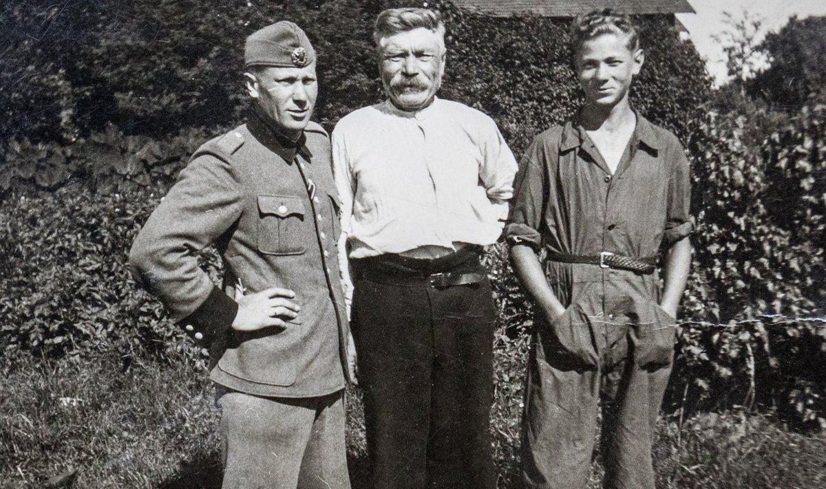 1943. aasta suvel enne Soome minekut. Vend Kaarel, isa ja Raul