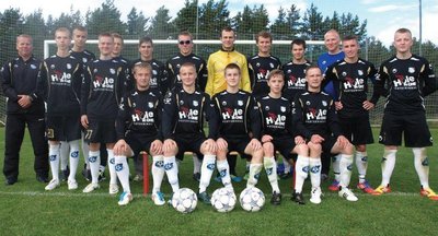 Keila jalgpalli 90. aastapäeva tähistanud perepäeva keskne üritus oli jalgpallimatš Keila ja Viljandi meeskonna vahel. Võit jäi koju.