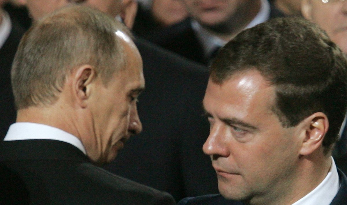 2011. aastal, kui Putin vahetas korraks Dmitri Medvedeviga presidendi ja peaministri ametikohad, ei nimetanud seda keegi aasta sündmuseks. Kõigile oli teada, kes juhtis riiki presidendi ja kes valitsusjuhina.