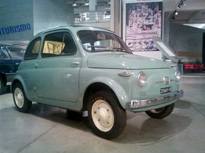 Fiat 500 1957. aasta mudel Fiati muuseumis.