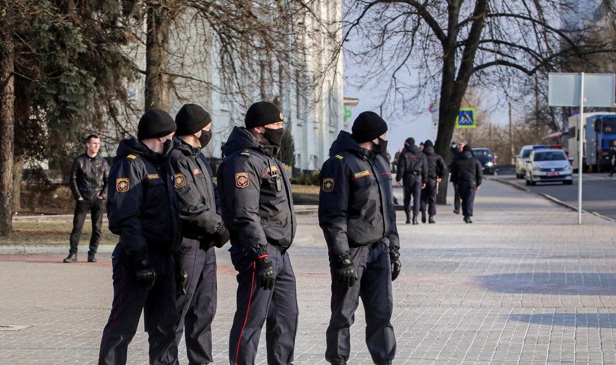 Valgevene korrakaitsejõud neljapäeval Minskis. 