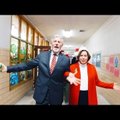 VIDEO: Rokkiv kool! Õpilaste ja õpetajate tehtud ennenägematu jõuluklipp on terve maailma pöördesse ajanud