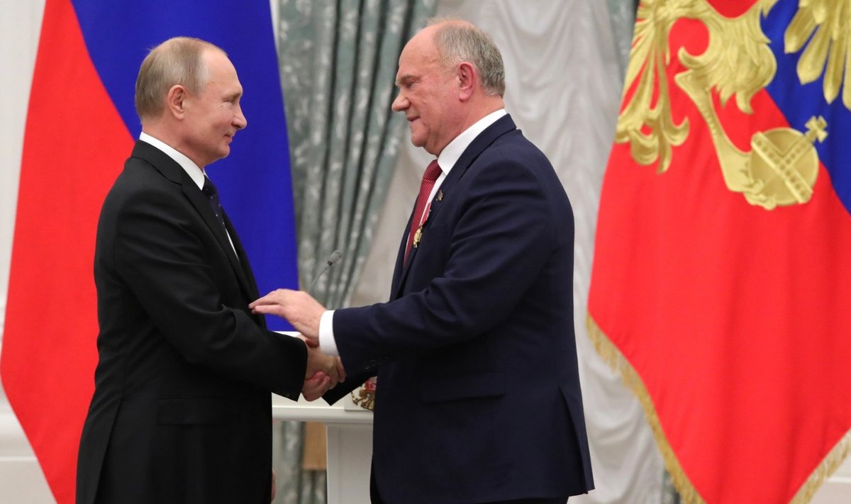 Президент РФ Владимир Путин и лидер КПРФ Геннадий Зюганов