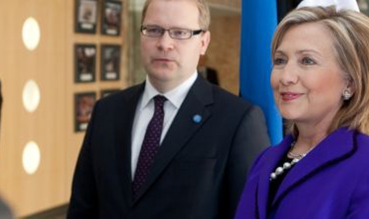 Hillary Clinton kohtub Urmas Paetiga