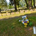 DELFI FOTOD: Pronkssõduri juurde on tekkinud hauaplats Odessa veristes sündmustes hukkunute mälestamiseks