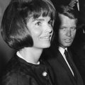 Enneolematu suhtekarussell: Jackie Kennedy magas kõigi kolme Kennedy-vennaga?