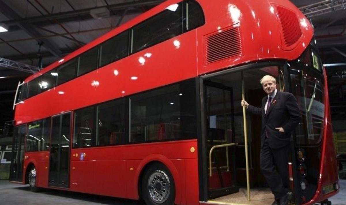 Meer ja uhke retrofutu buss. Foto Reuters