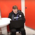VIDEO | Milliseid toimetusi teeb Eesti jalgpallikoondis kohtades, kuhu kaamerasilm tavaliselt ei ulatu?