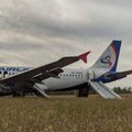 Российский самолет со 161 пассажиром совершил аварийную посадку в поле. Никто не пострадал