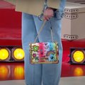 ФОТО И ВИДЕО | Привет из 50-х: как выглядит самая модная женская сумочка в стиле Chanel