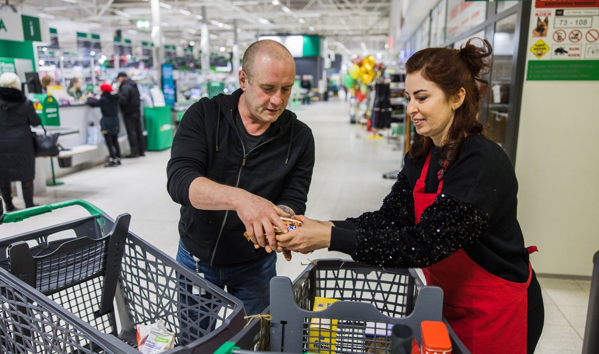 Волонтеры продуктового банка в Ласнамяэ