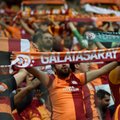 VIDEO: Protestivad Galatasaray fännid panid Euroliiga mängu seisma