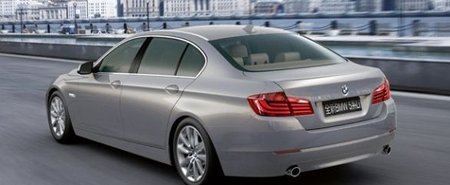 BMW 5. seeria pikendatud kere ja elektrilise mootoriga