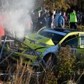 AINULT DELFIS: FOTOD: Saaremaa rallil sõitis masin publikusse