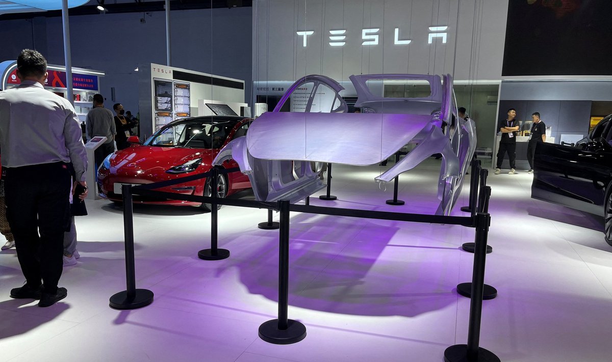 Elon Muski hinnangul on intressimäärade tõstmine pärssinud oluliselt Teslade müüki.