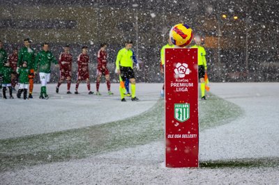 Premium liiga avalöök anti 3. märtsil Sportland Arenal eriti lumistes tingimustes. EJL-i president Aivar Pohlak on tagantjärele tunnistanud, et need olud olid ebanormaalsed.