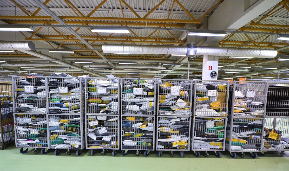 Omniva sorteerimiskeskuse pakid