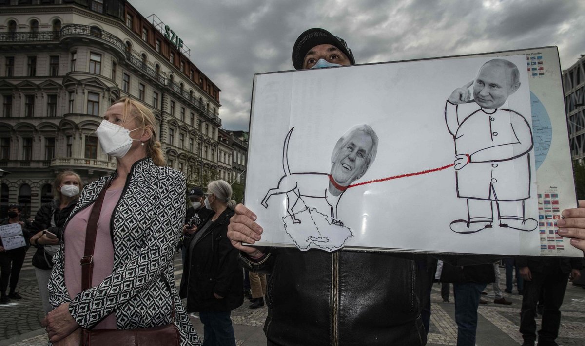 Prahas toimunud protestil avaldati meelt Zemani Putini-lembuse vastu.