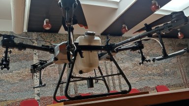 Droonid hakkavad vaatlemisele lisaks metsas päris tööd tegema