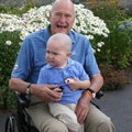USA ekspresident Bush ajas leukeemiahaige poisi toetuseks pea kiilaks