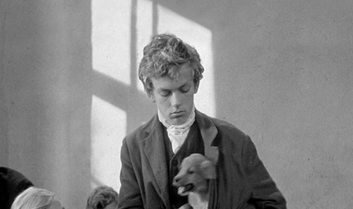 Toots (Aare Laanemets) sajandi filmis “Kevade”. (Foto: Tallinnfilm)