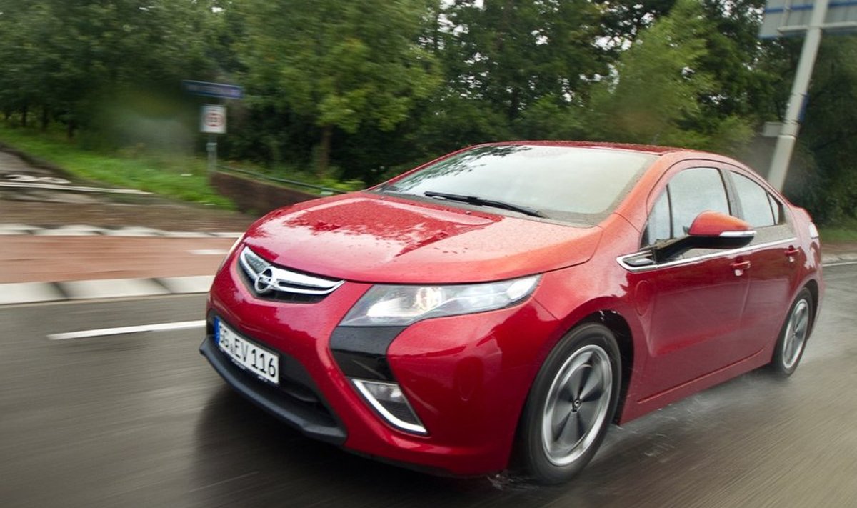 Opel Amperale on asetatud arvukad autoteemalise lootused