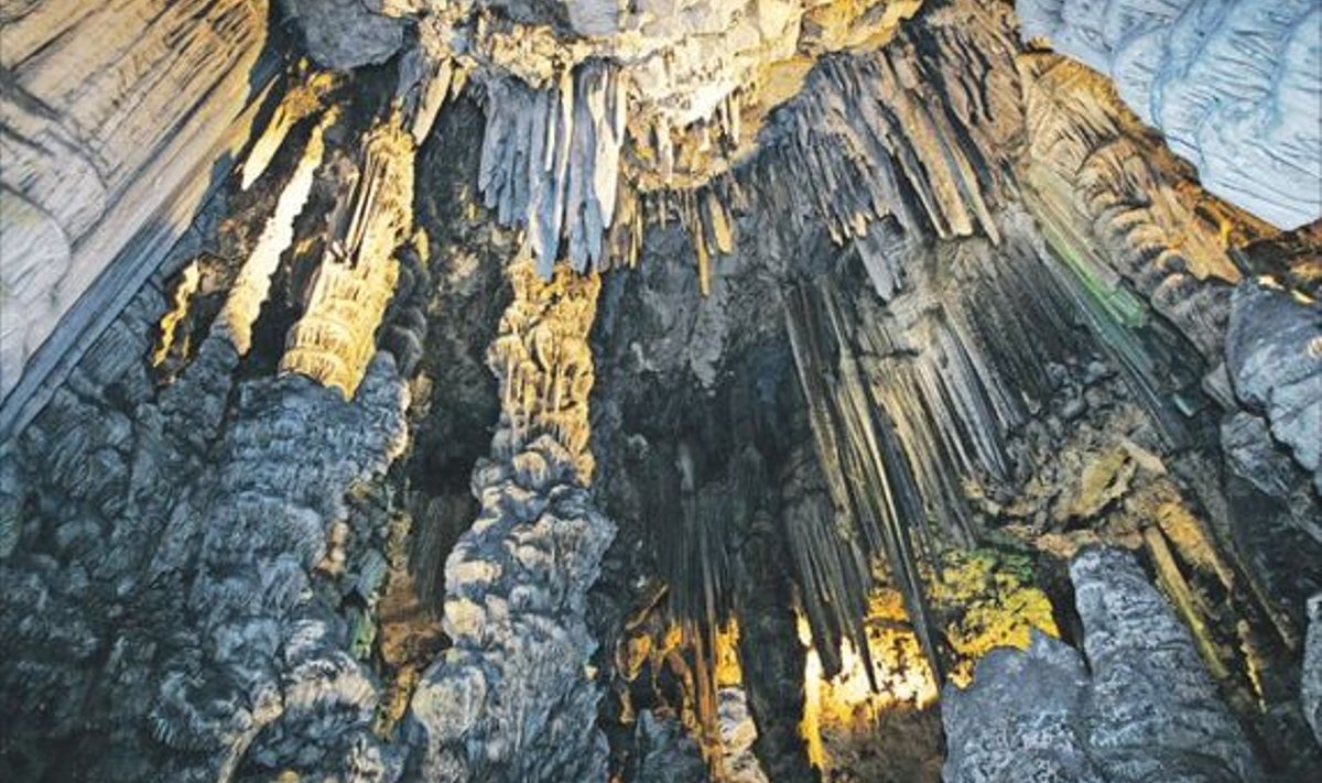 Looduse ime maa all – Nerja koopad, kus asub ka maailma pikim, 59meetrine stalaktiit.