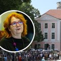 POLIITKOLUMNIST | Jana Toom: valijal jääb üle vaid hambad ristis kannatada ja Toompeal viljatult protesteerida
