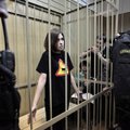 Näljastreigil Pussy Rioti liige: vanglaametnikud ei anna mulle joogivett