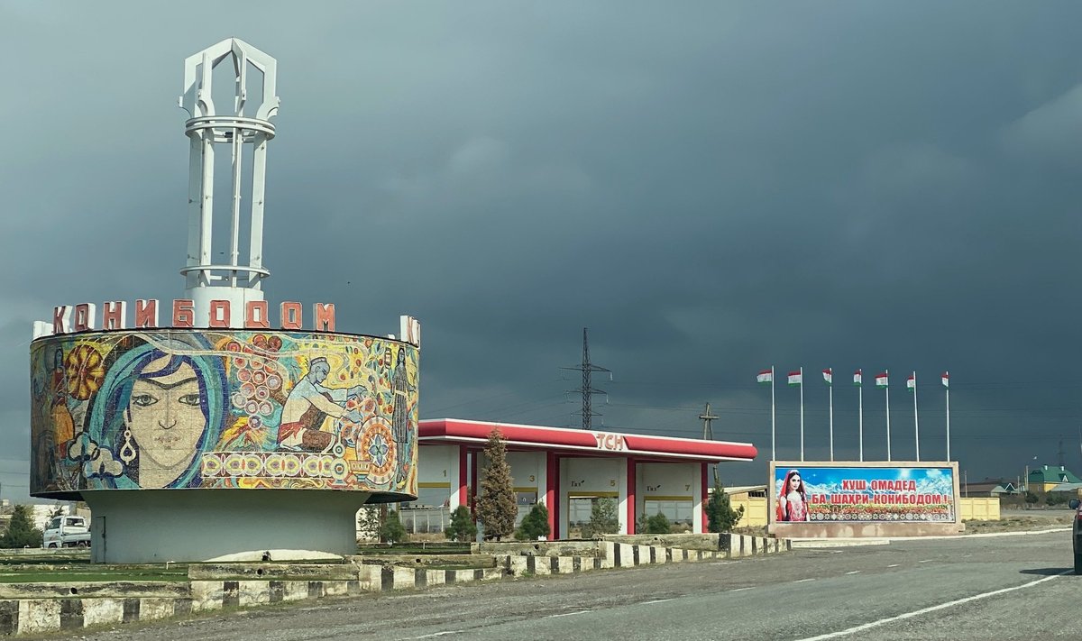 KONIBODOM: Siinsamas lähedal on viimastel aastatel ägenenud piirikonfliktid kirgiisidega, on hukkunuid.