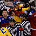 VIDEO: Jäähoki U20 MM-il selgusid veerandfinalistid, Rootsi-Venemaa mängus läks kähmluseks