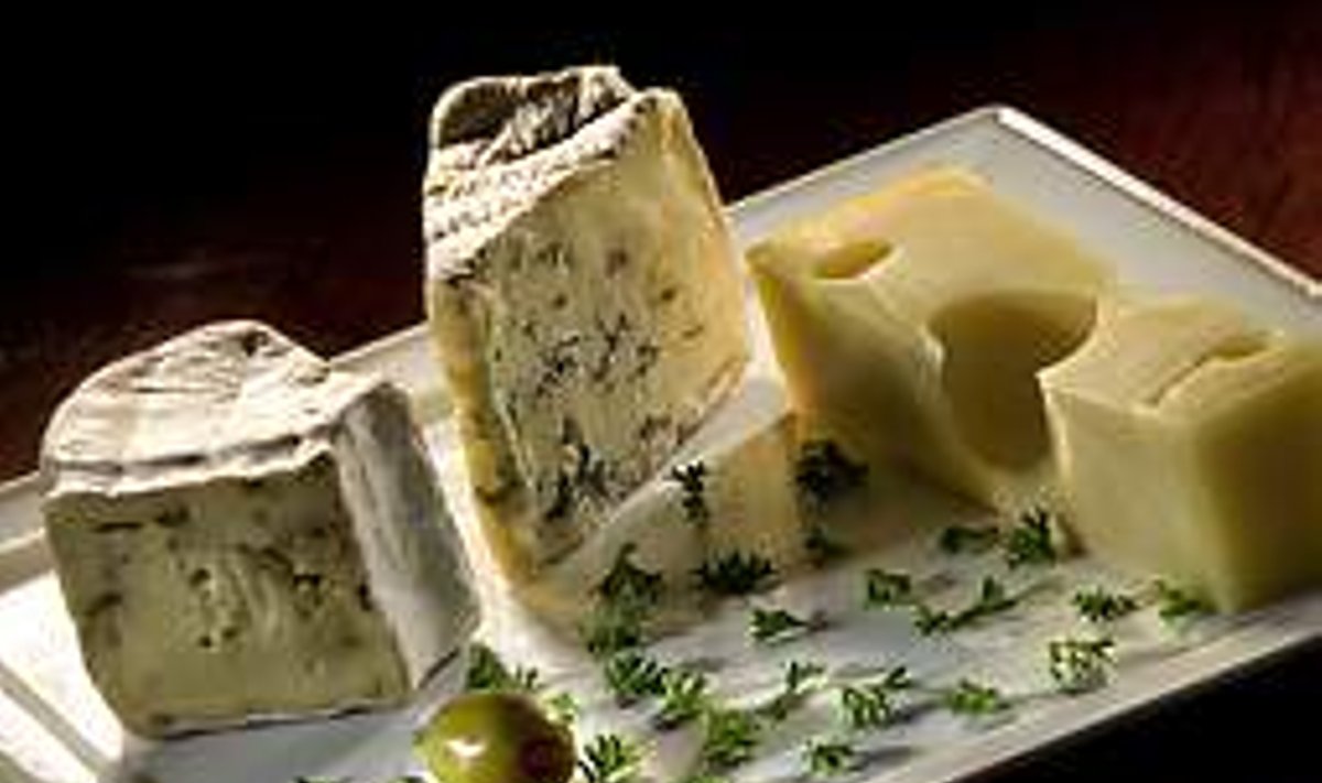 Mirabo kreeka pähklitega on brie tüüpi mahe juust, Montagnolo pikantsus ise, Emmentaler aga võrreldes Šveitsi originaaliga mahe ja vähem magus. TIIT BLAAT