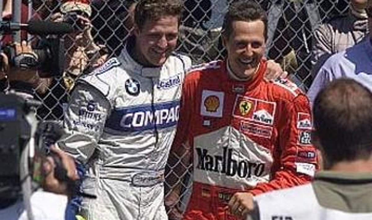 Vennad Schumacherid rõõmustamas kaksikvõidu üle Kanada GP-l