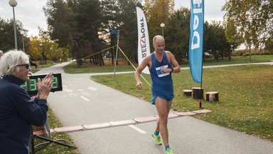 FOTOD | 30-kordne Eesti meister võitis Stroomis esimese rahvaspordivõistluse kiirkäimises