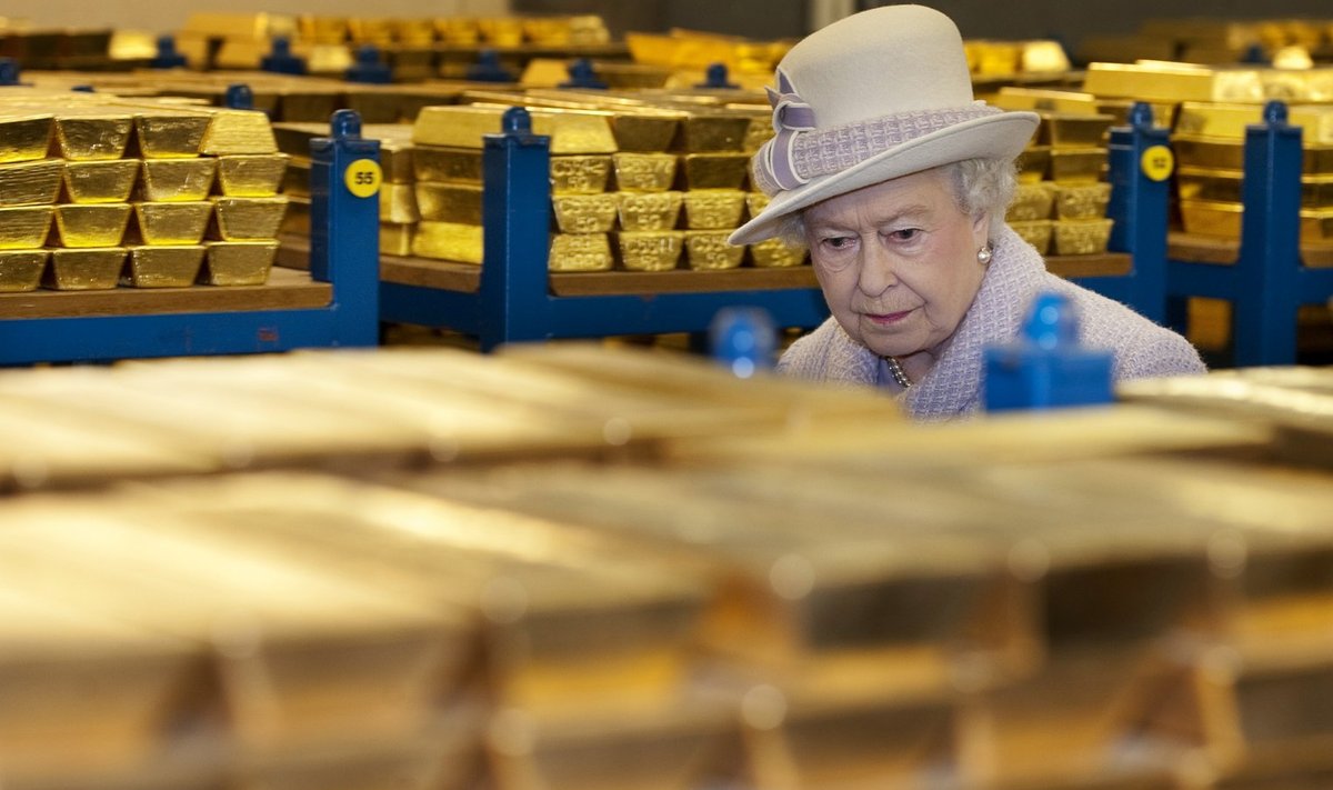 Suurbritannia kuninganna Elizabeth II inspekteeris Briti keskpanga varahoidlat