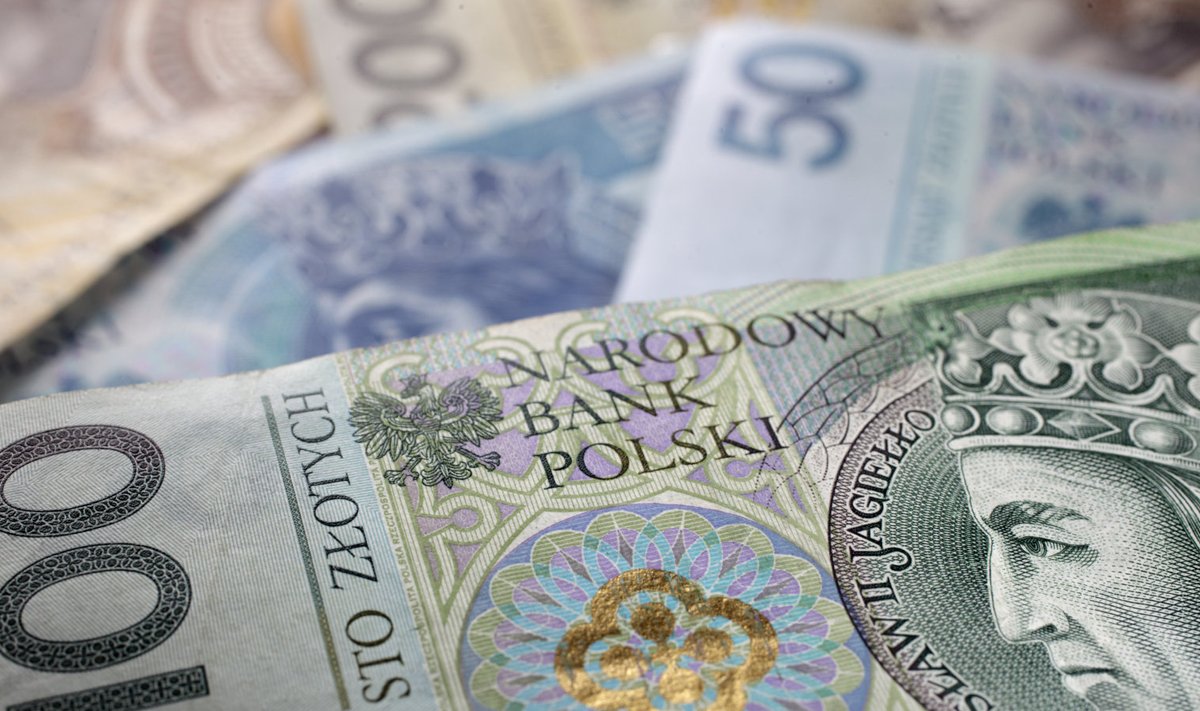 Poola 100 zlotine pangatäht