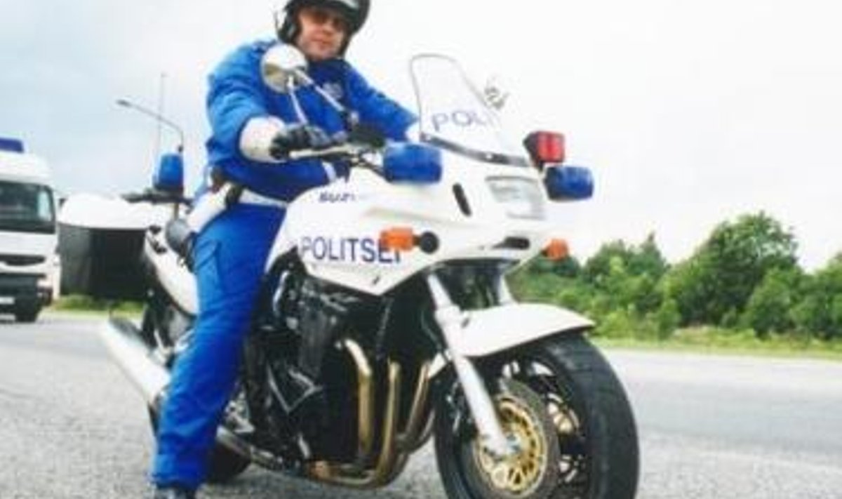 Politsei mootorrattal