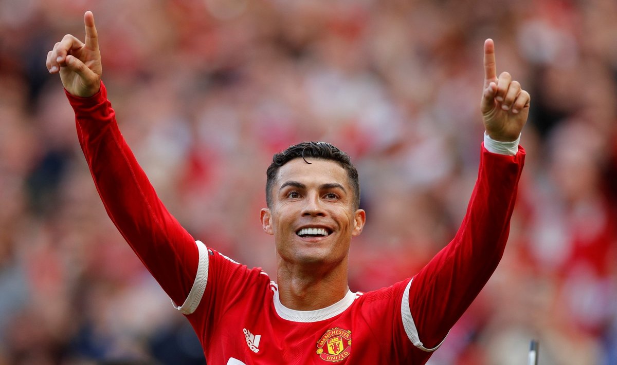 Cristiano Ronaldo on tagasi Manchester Unitedis, ühtlasi kerkis ta taas kõige rikkamaks jalgpalluriks.