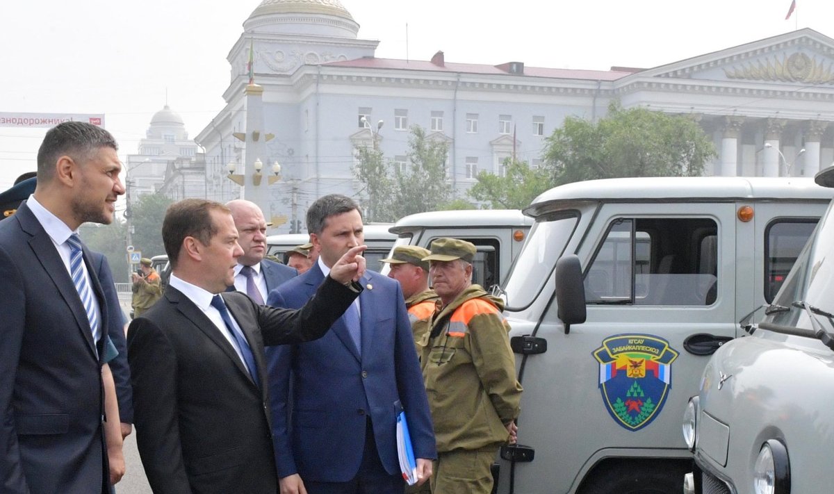 Dmitri Medvedev käis täna Taga-Baikali krais Tšitaas tuletõrjevahenditega tutvumas