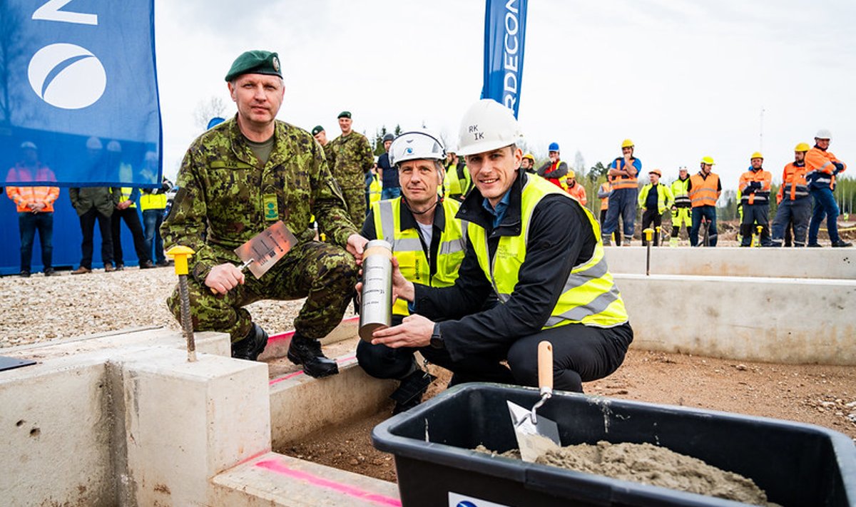 2. jalaväebrigaadi staabiülem kolonel-leitnant Marek Värk, Nordecon AS juhatuse liige Tarmo Pohlak, RKIK lõuna portfelli juht Peeter Karja