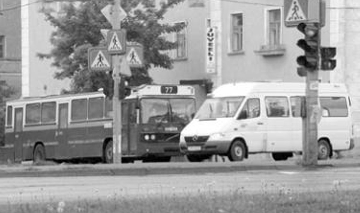 Kohtla-Järvel pakub Arvo Sarapuu bussidele konkurentsi OÜ VS Angiras
